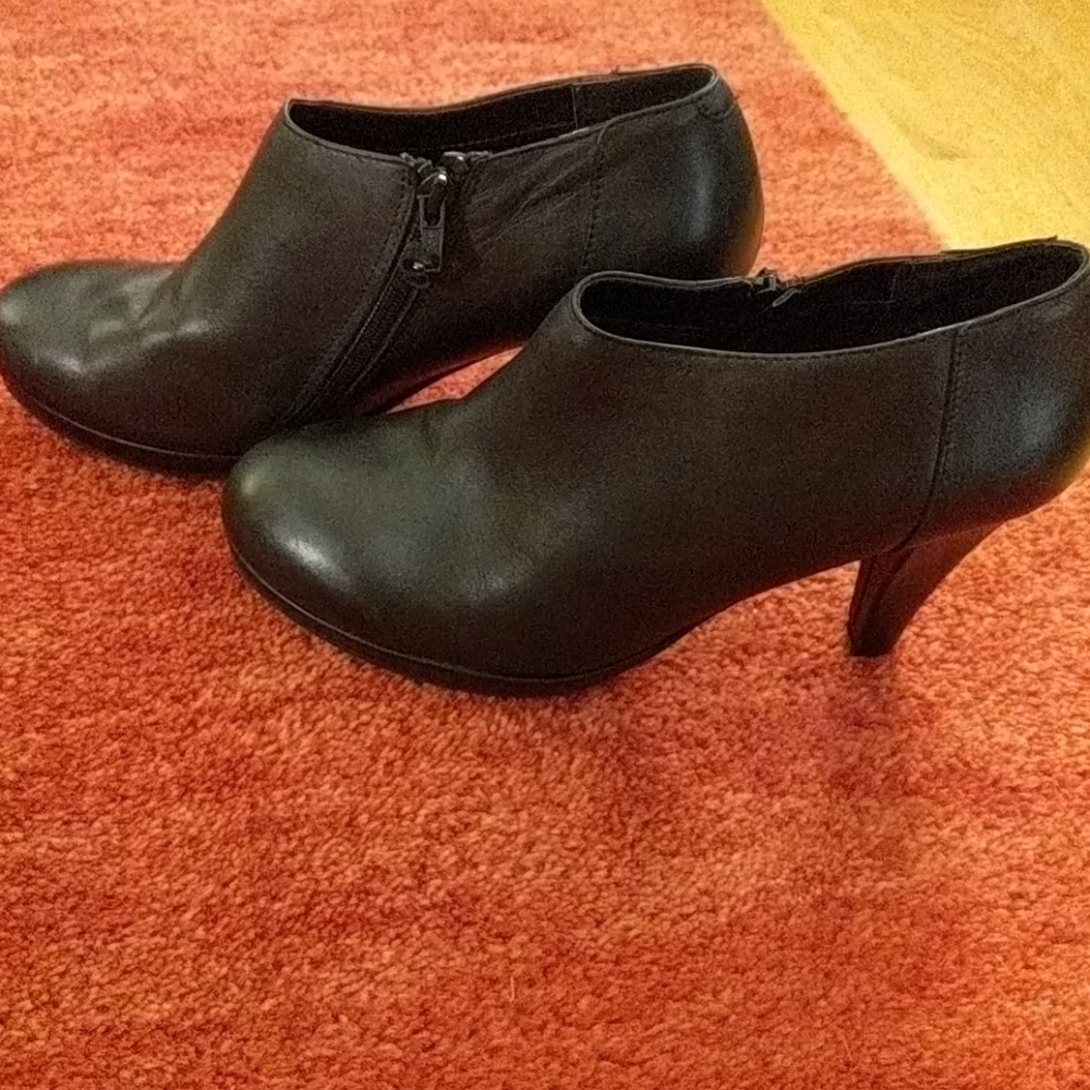 Black leather booties - heels "Lovebird"